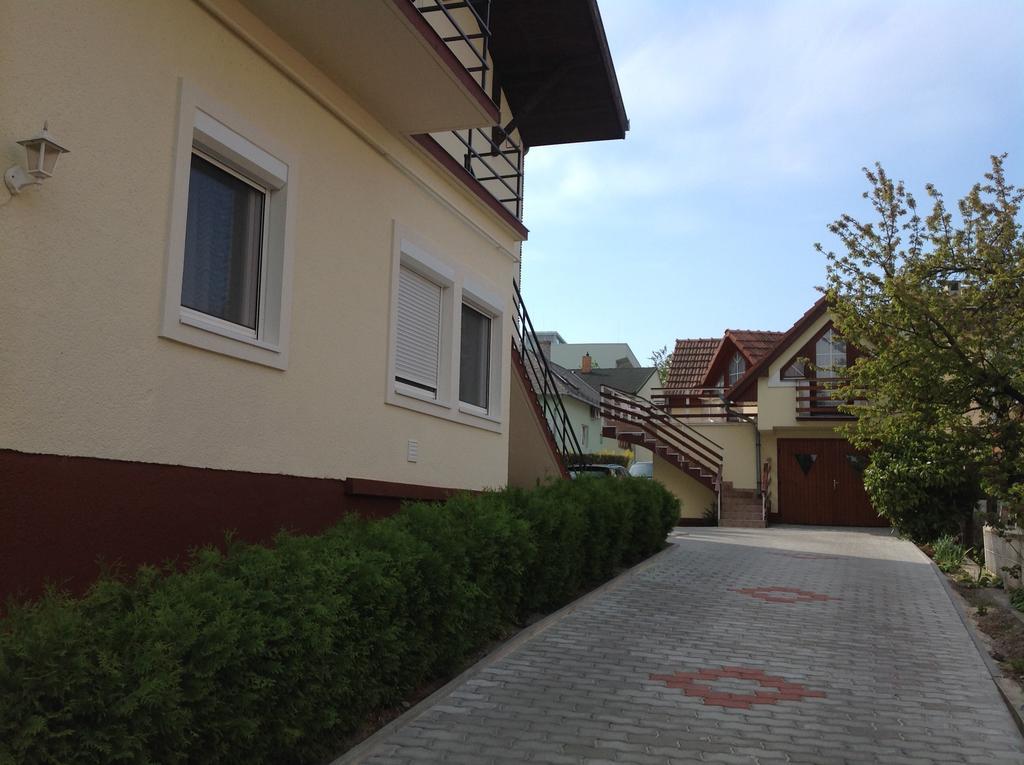 Jokai Apartmanhaz Heviz Ngoại thất bức ảnh